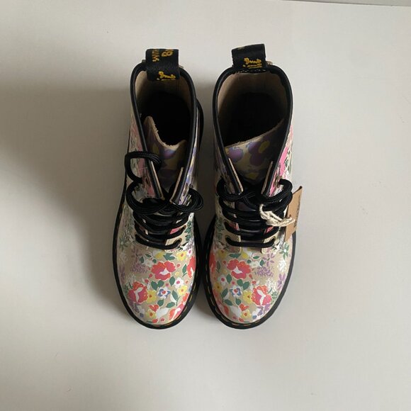 NWT Dr. Martens 1460 Floral Mashup Parchment Beige Women's Leather Boots Size 6 - Picture 4 of 16